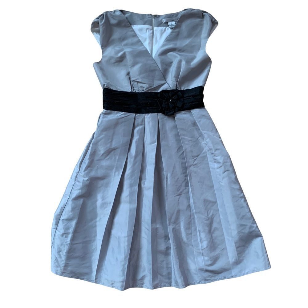 WDNY New Gray V neck dress Size 6